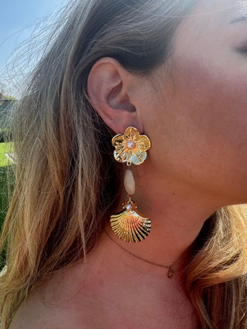 Long earring flower and shell