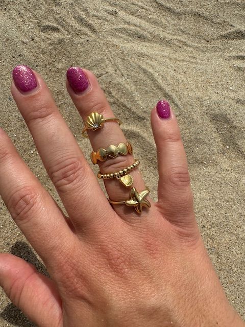 Ring with shells all around